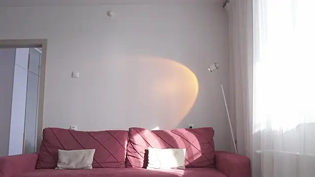 anyeess online show from February 25, 10:15 am