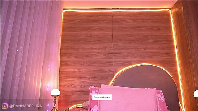 danna berlin  online show from February 12, 7:24 pm