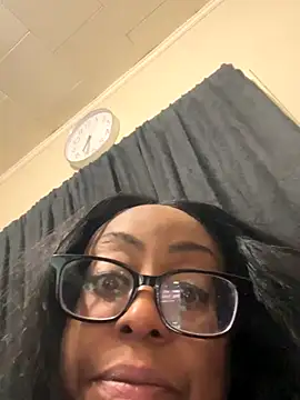 Goddesskarisma online show from November 12, 3:32 am