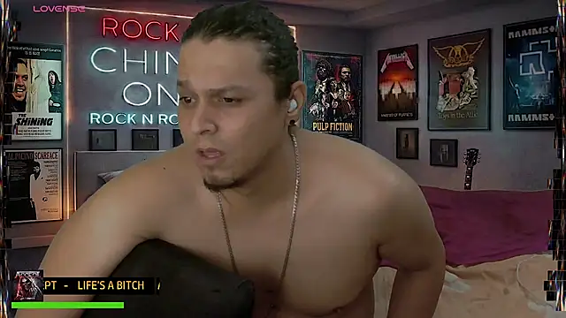 chino roz online show from March 30, 7:21 am