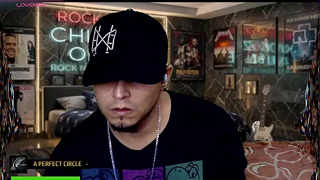 Snapshot of chino_roz chatting on June 9, 7:15 pm chino roz online show from June 9, 7:15 pm