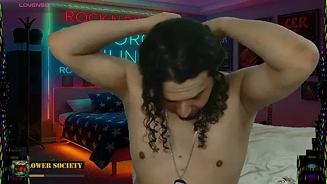 Snapshot of chino_roz chatting on February 11, 9:42 am chino roz online show from February 11, 9:42 am