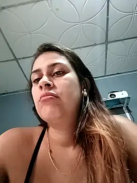 Snapshot of Latina_sexy1 chatting on February 11, 12:38 pm Latina sexy1 online show from February 11, 12:38 pm