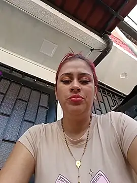 Snapshot of Latina_sexy1 chatting on June 20, 3:17 pm Latina sexy1 online show from June 20, 3:17 pm