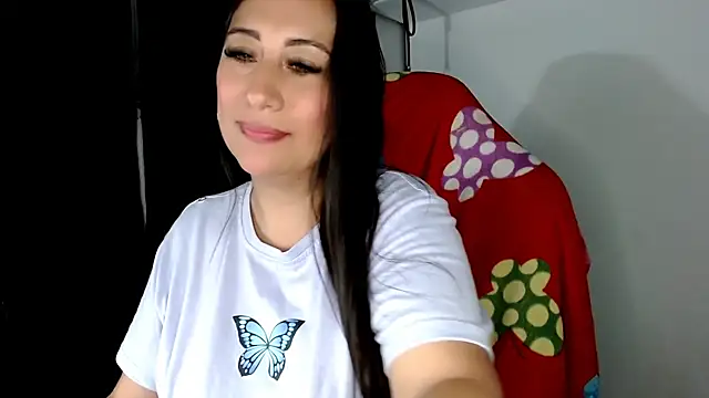 carolinalovee  online show from January 16, 5:11 am