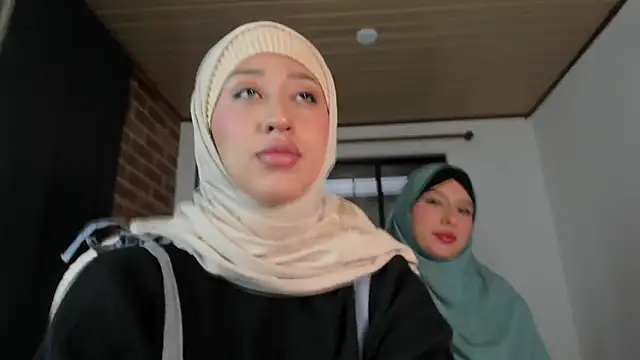 Snapshot of adila_anich chatting on November 1, 9:30 pm adila anich online show from November 1, 9:30 pm