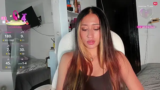 Snapshot of adila_anich chatting on October 18, 10:01 pm adila anich online show from October 18, 10:01 pm