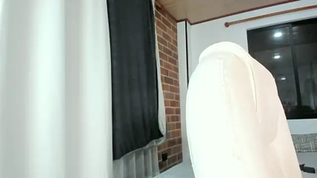 adila anich online show from November 27, 2:01 am