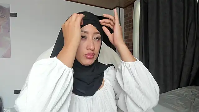 adila anich online show from January 9, 8:16 pm