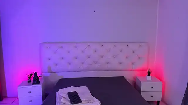 Aron cruz online show from November 27, 1:33 pm