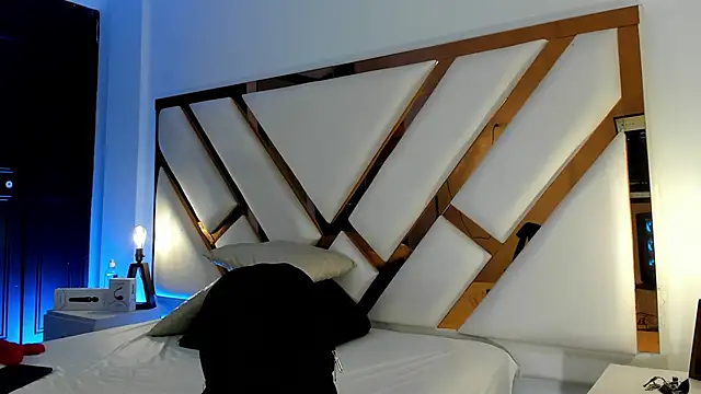 Aron cruz online show from March 26, 1:20 pm