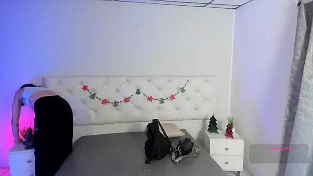 Aron cruz online show from December 5, 1:32 pm