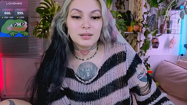 Snapshot of jelya_sg chatting on January 18, 2:53 pm jelya sg online show from January 18, 2:53 pm