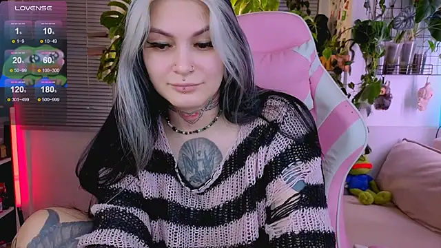 Snapshot of jelya_sg chatting on January 7, 2:55 pm jelya sg online show from January 7, 2:55 pm