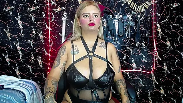 mia boobs hot online show from October 25, 10:43 pm