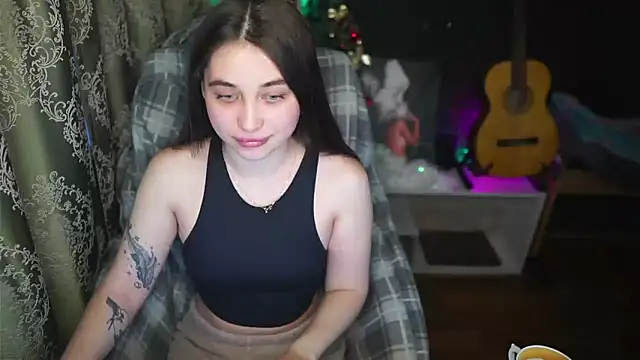 delicatedBailey online show from February 8, 5:29 am