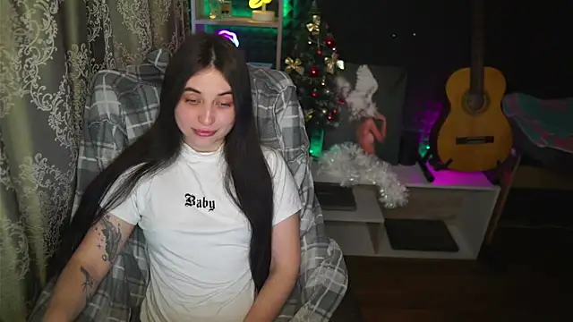 delicatedBailey online show from February 13, 5:37 am