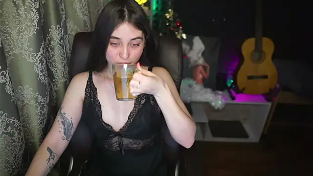 delicatedBailey online show from February 11, 5:37 am