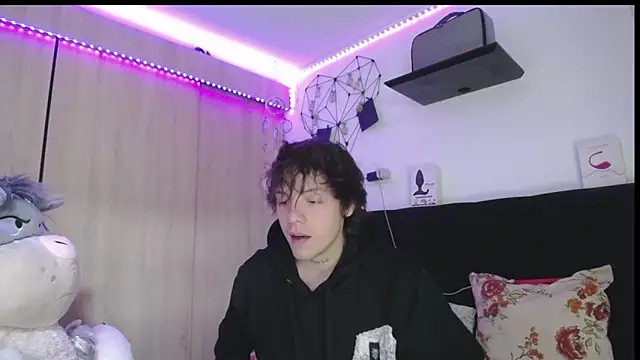 Santiago kiler online show from March 20, 1:56 pm