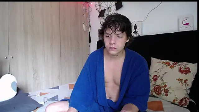 Santiago kiler online show from February 24, 6:20 pm