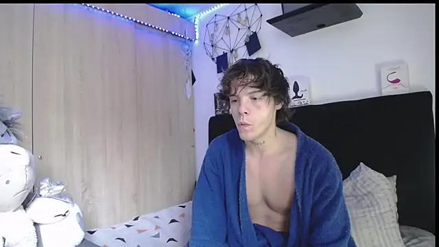Santiago kiler online show from April 21, 1:39 pm