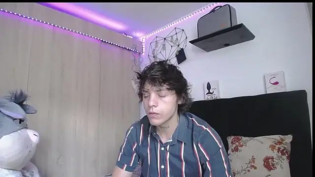 Santiago kiler online show from April 7, 2:08 pm