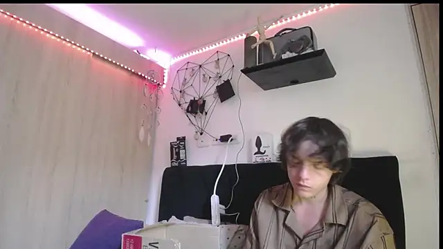 Snapshot of Santiago_kiler chatting on June 7, 5:07 pm Santiago kiler online show from June 7, 5:07 pm