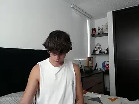 Santiago kiler online show from February 22, 8:20 pm