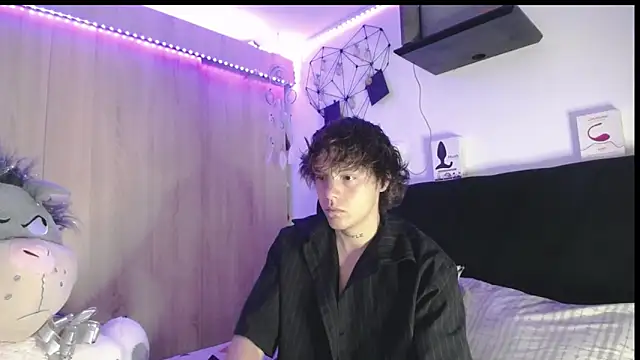 Santiago kiler online show from April 15, 12:21 pm