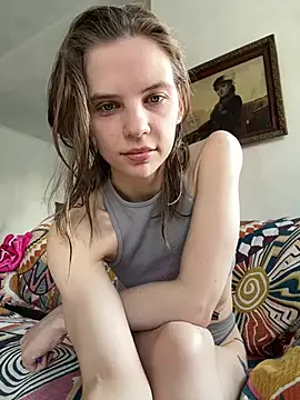 LeyaJohnson online show from April 4, 11:50 am