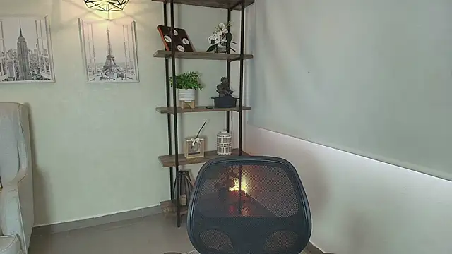 Sassy--Girl online show from March 20, 6:20 pm