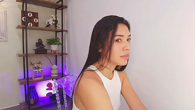 Sassy--Girl online show from May 9, 6:11 pm