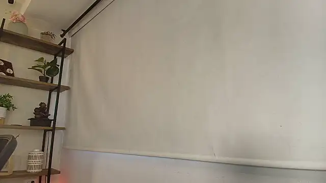 Sassy--Girl online show from March 14, 6:36 pm