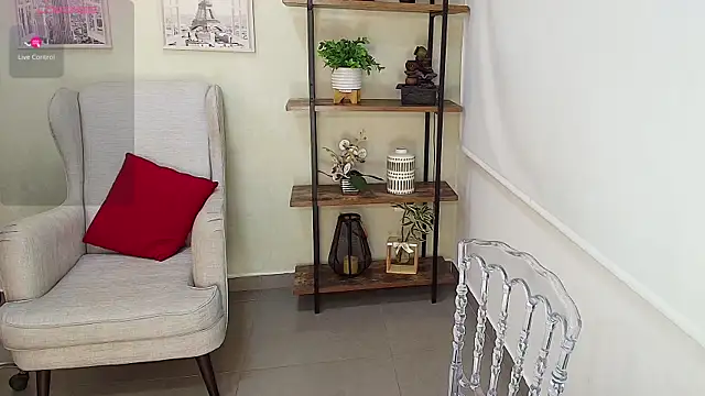 Sassy--Girl online show from January 14, 9:40 pm