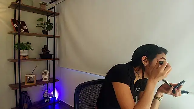 Sassy--Girl online show from March 11, 6:13 pm