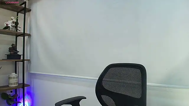 Sassy--Girl online show from March 23, 6:08 pm