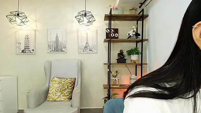 Sassy--Girl online show from June 14, 7:59 pm