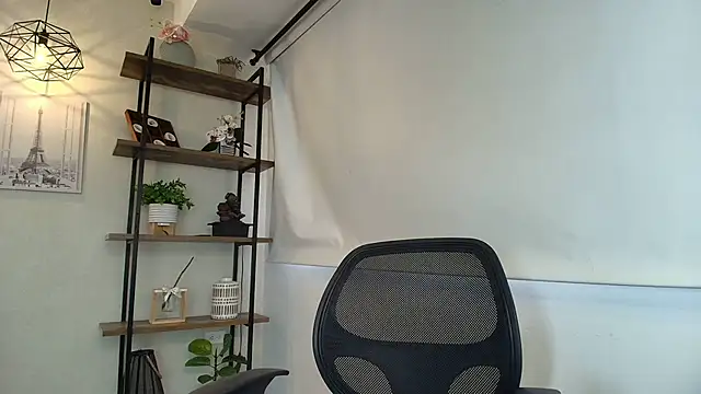 Sassy--Girl online show from March 19, 6:19 pm