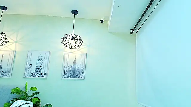 Sassy--Girl online show from October 21, 6:40 pm