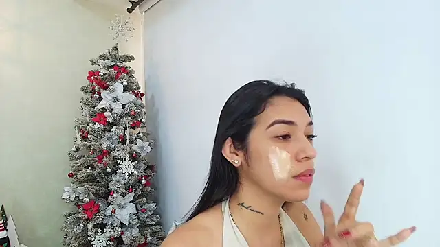 Sassy--Girl online show from December 21, 12:40 pm