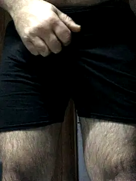 Snapshot of hairysmallcockguy chatting on September 18, 12:30 pm hairysmallcockguy online show from September 18, 12:30 pm