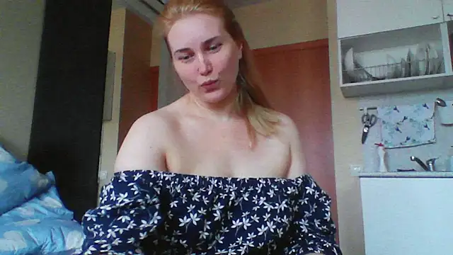 mmmPinUpGirl online show from July 8, 11:00 am