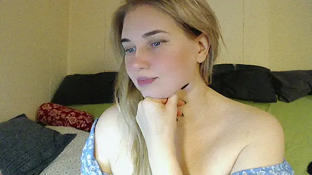 mmmPinUpGirl online show from October 26, 6:08 pm
