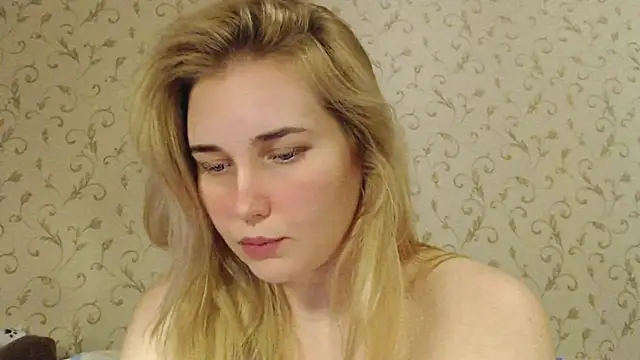 mmmPinUpGirl online show from September 15, 6:52 pm