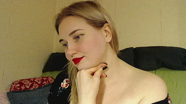 mmmPinUpGirl online show from October 25, 5:46 pm