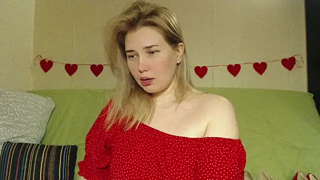 mmmPinUpGirl online show from April 28, 11:09 pm