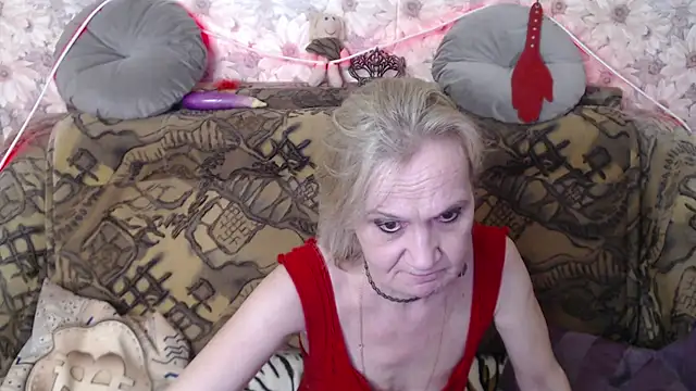 Snapshot of MissBekker chatting on December 30, 1:26 am MissBekker online show from December 30, 1:26 am
