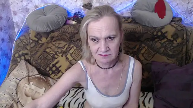 Snapshot of MissBekker chatting on March 6, 3:57 am MissBekker online show from March 6, 3:57 am