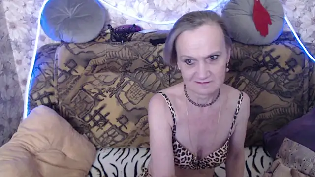 MissBekker online show from May 15, 11:19 am