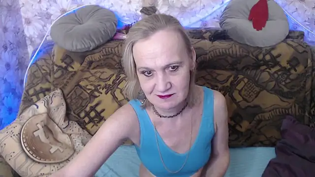 Snapshot of MissBekker chatting on February 25, 8:42 pm MissBekker online show from February 25, 8:42 pm
